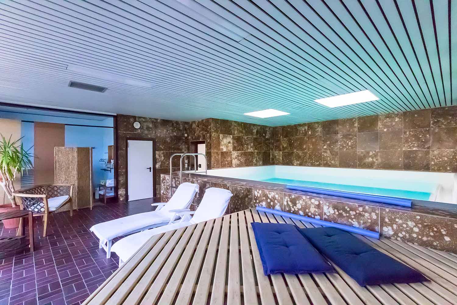 Hotel Zum grünen Kranz Zell Mosel Schwimmbad